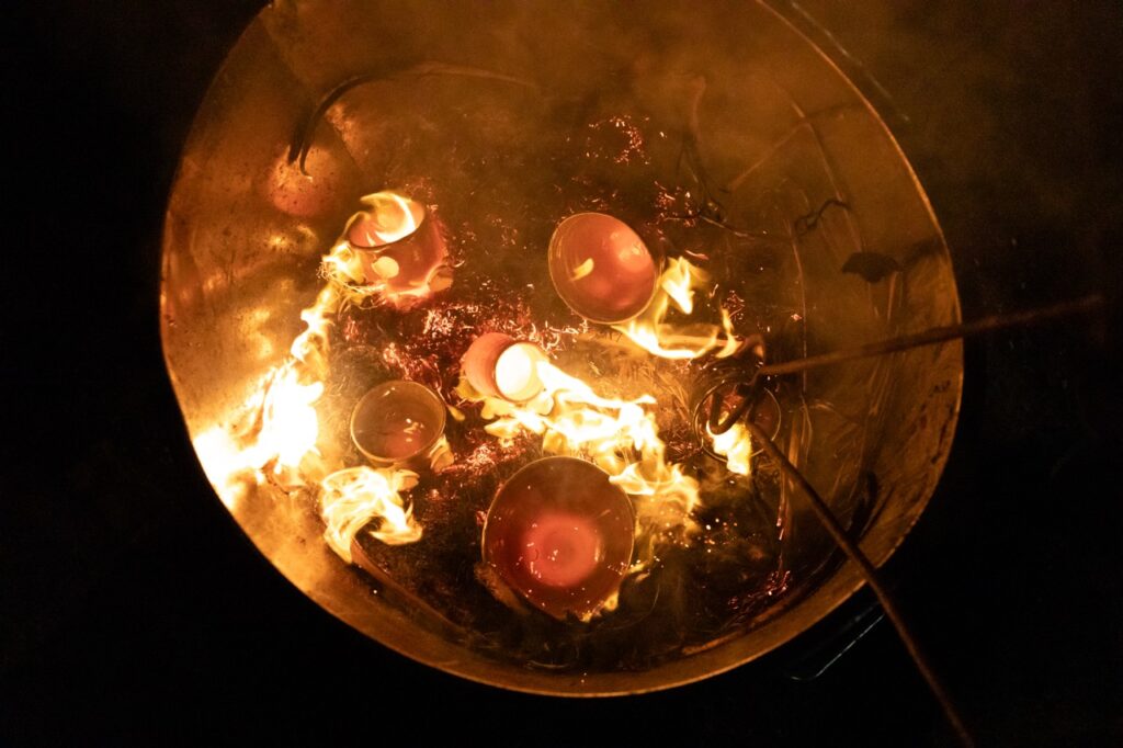 Playing with Fire: Experiments in a Fast-Fire Phoenix Kiln